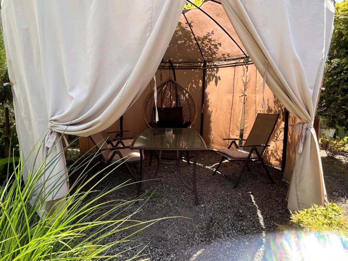 Homestay White Garden